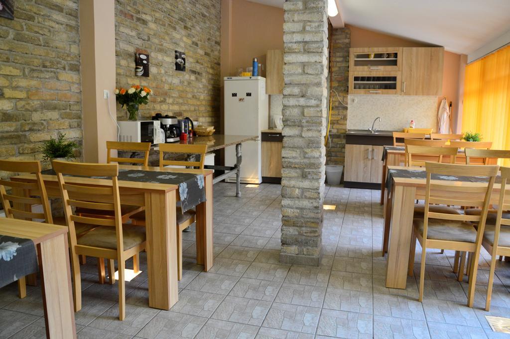 Mediterran Vendeghaz Kecskemét Exteriör bild