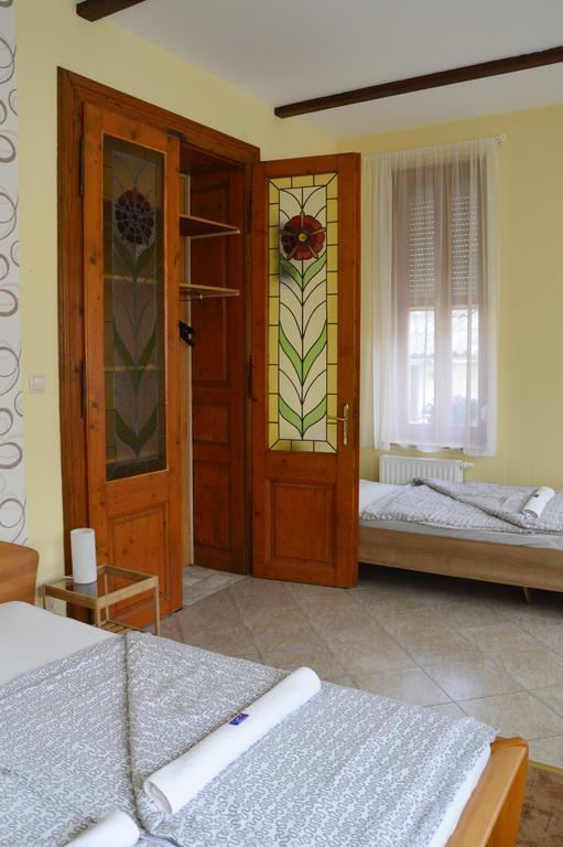 Mediterran Vendeghaz Kecskemét Exteriör bild