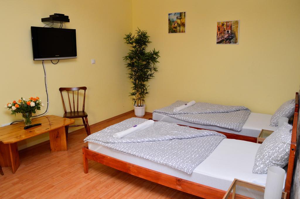 Mediterran Vendeghaz Kecskemét Exteriör bild