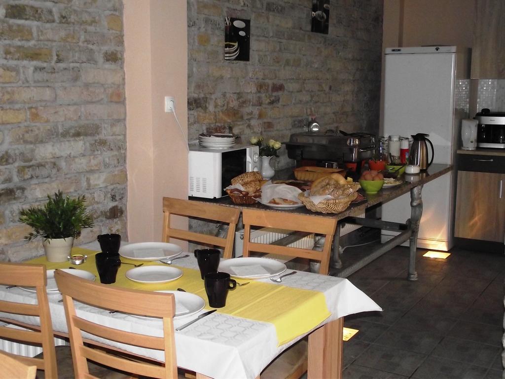 Mediterran Vendeghaz Kecskemét Exteriör bild